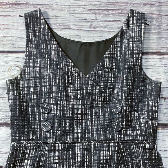 J Crew Womens Dress sz 8 Gray Cream Fit & Flare Lined Cotton Unique Button Back - Picture 10 of 10